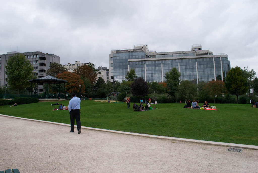 Walking in Jardin Villemin Park in Paris