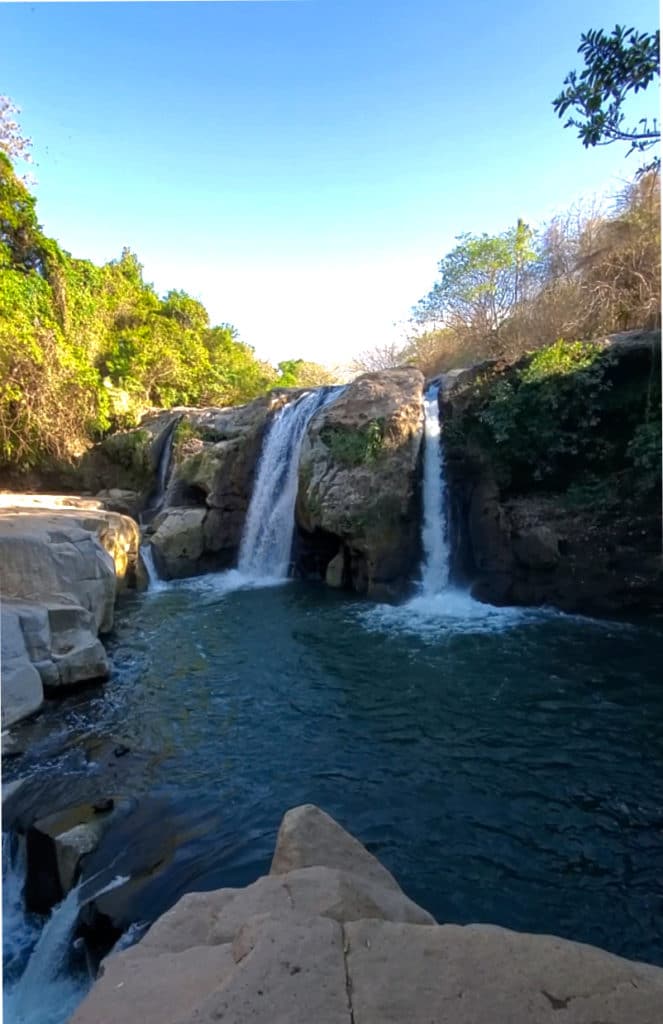 Side view of Salto De Malacatiupan Waterfall